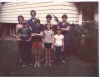 842IrisChuckVisitFamilyShot.jpg (69620 bytes)