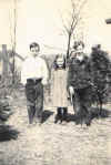 SandersKids-1930s.jpg (64133 bytes)
